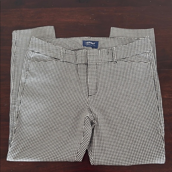 Old Navy Black and White Houndstooth Women Jeans - Picture 2 of 4